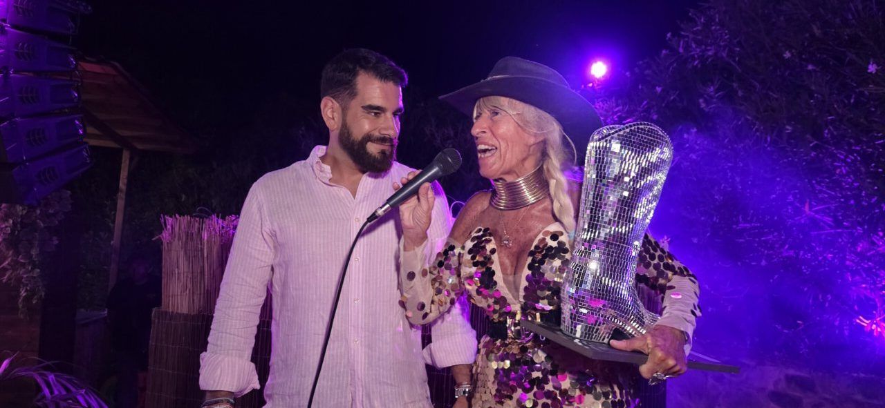 Homenaje a Ángela Show en la Terraza Malumba con música y espectáculo