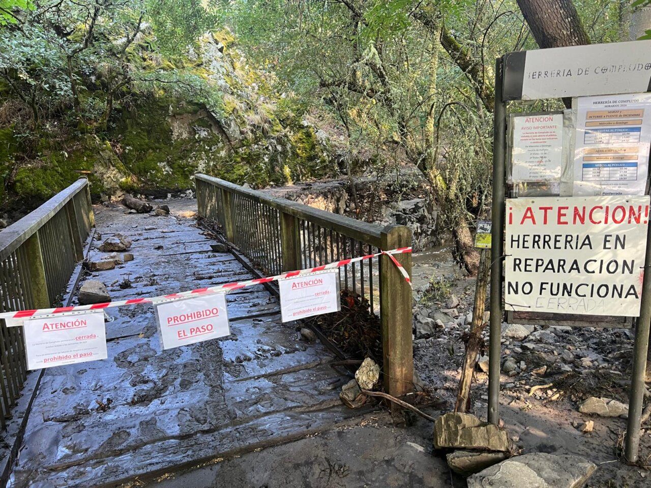 Puente cerrado en la Herrería de Compludo por trabajos de mantenimiento