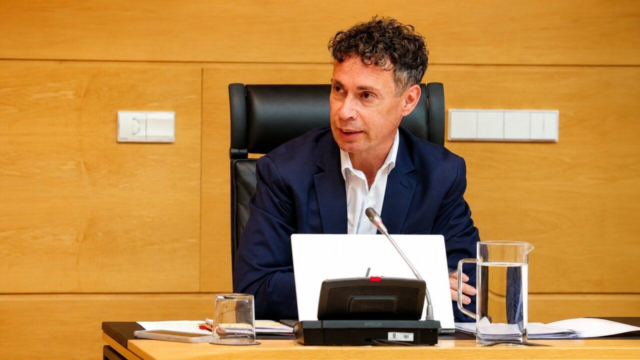 Mario Rivas durante una reunión sobre la cultura minera en León