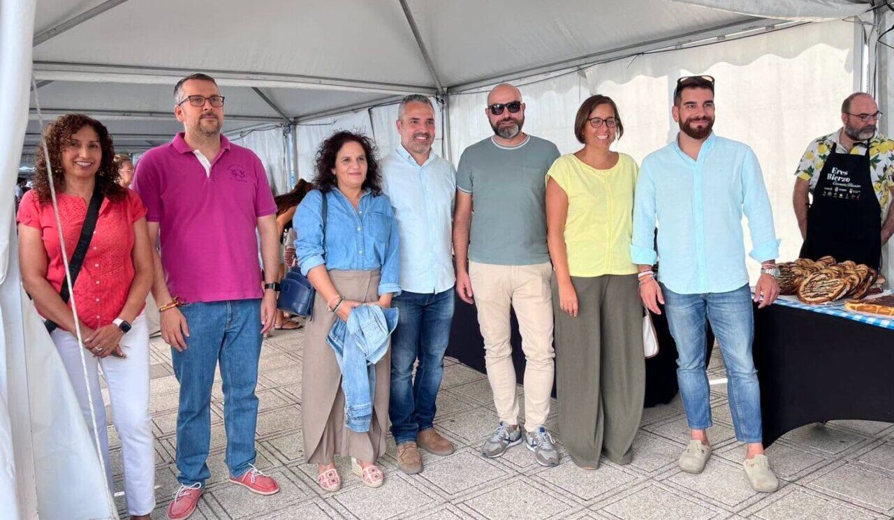 Inauguración del Mercado de Verano en Ponferrada con productores locales