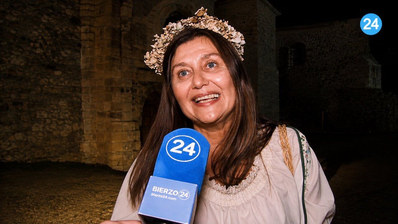 Sonia Pacios sonriente en el evento Medieval de Carracedelo