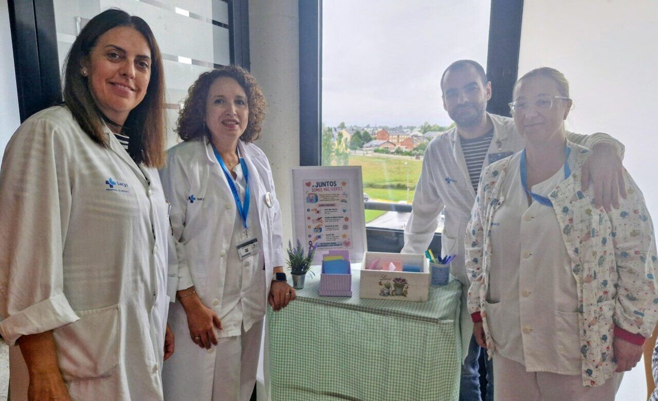 Personal de salud en la inauguración de la iniciativa Juntos somos más fuertes