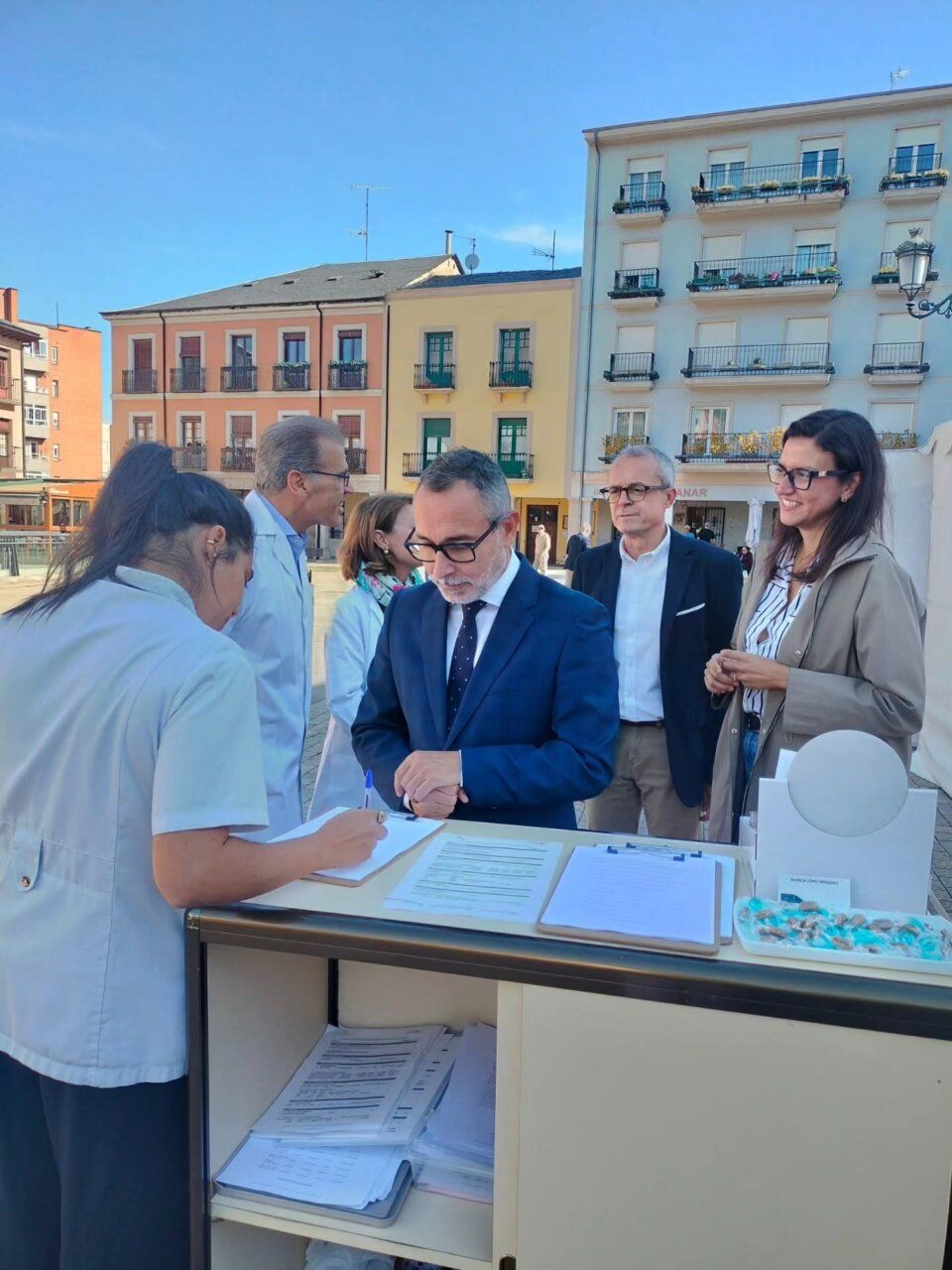 Evento del Día Mundial del Farmacéutico en Ponferrada con profesionales de la salud