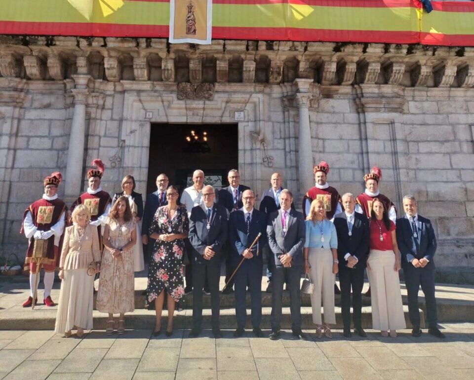 Celebración del Día de la Encinina en Ponferrada con autoridades y tradiciones