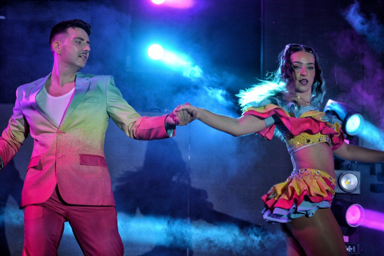 Actuación de El Combo Dominicano y Grupo Beatriz en Camponaraya