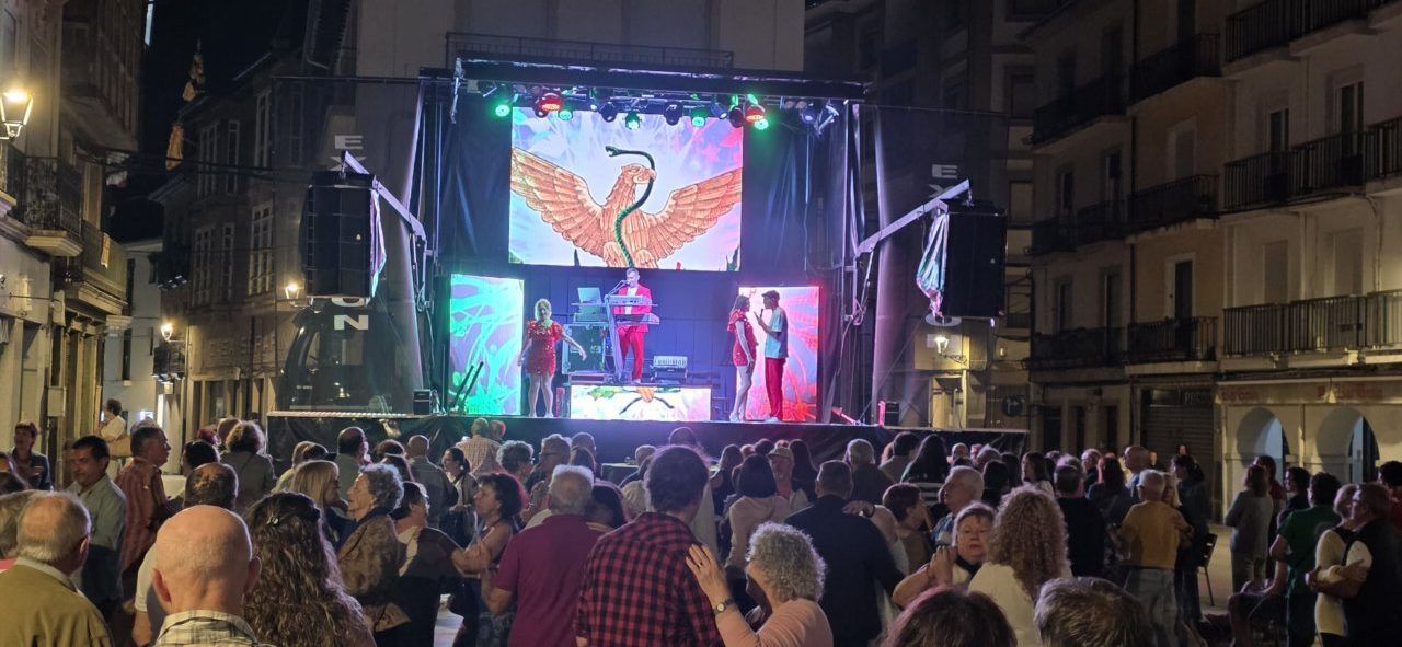 Actuación del Grupo Expresión en las fiestas de Villafranca del Bierzo