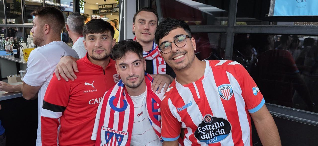Grupo de aficionados de la Ponfe en el Bar El Toralín