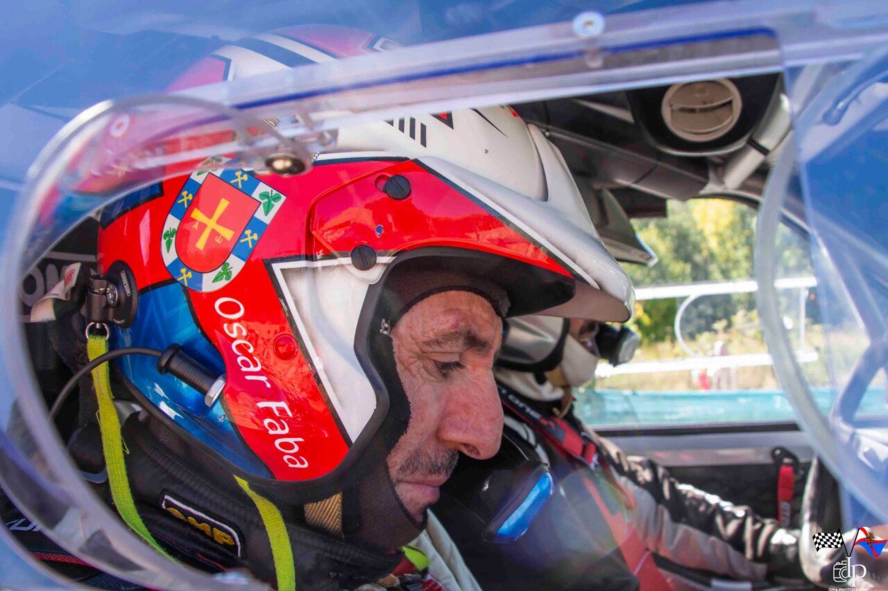 Pilotos concentrados en el Rallysprint Villa de Toreno