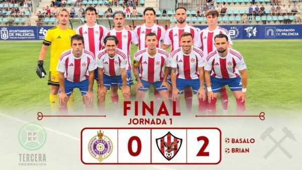 Equipo del Atlético Bembibre tras ganar 0-2 en La Balastera