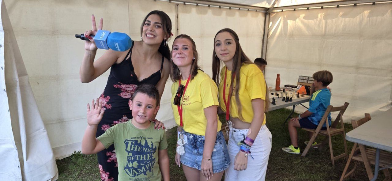 Niños y jóvenes en el evento CIMA 2026 en Ponferrada
