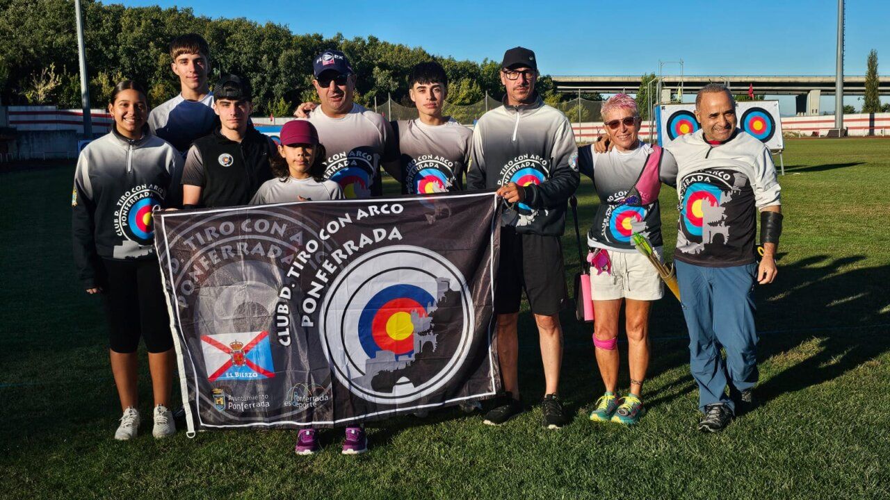 Miembros del Club de Tiro con Arco Ponferrada en el V Trofeo Cristo Minero