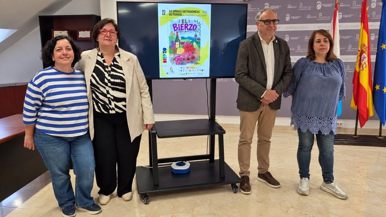 Presentación de las Jornadas Gastronómicas del Bierzo con varios participantes