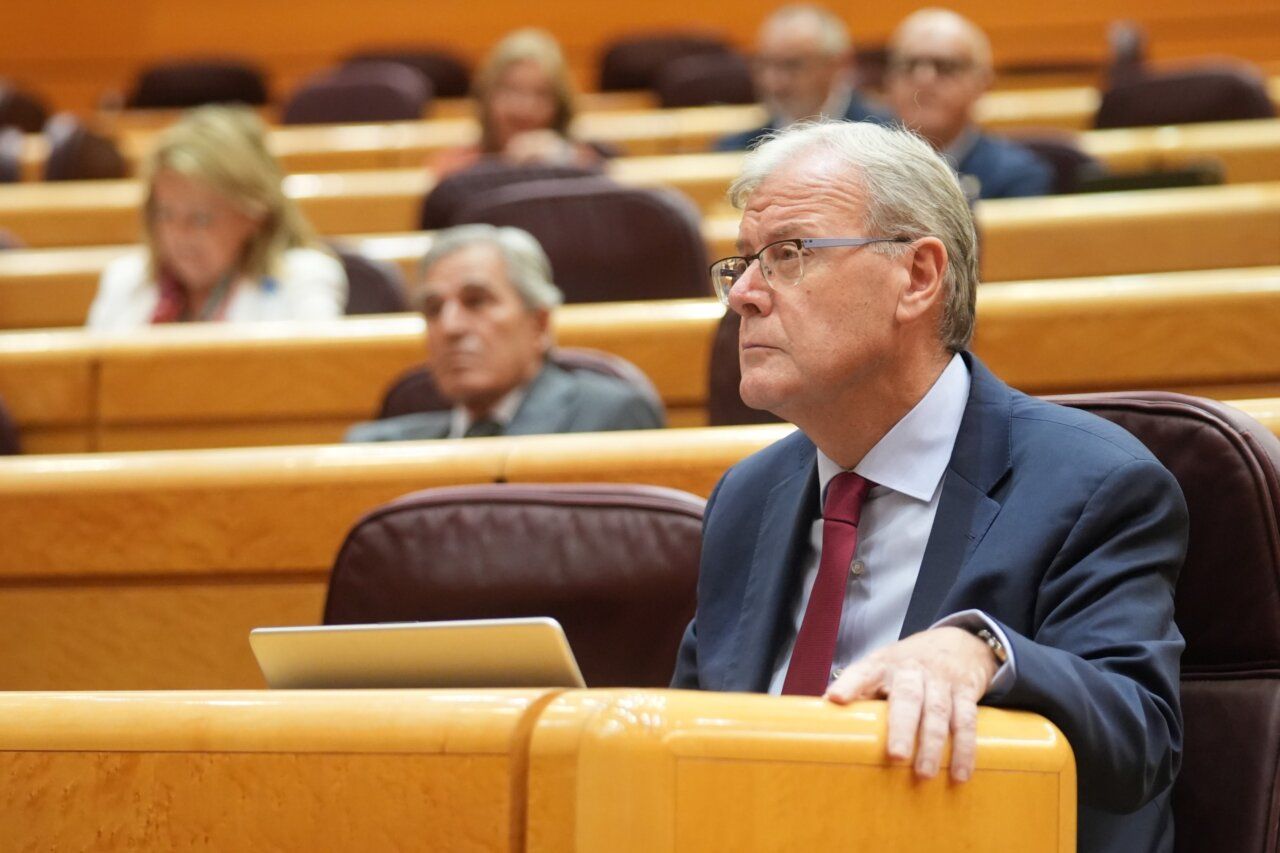 Miembro del PP en el Senado durante una sesión importante