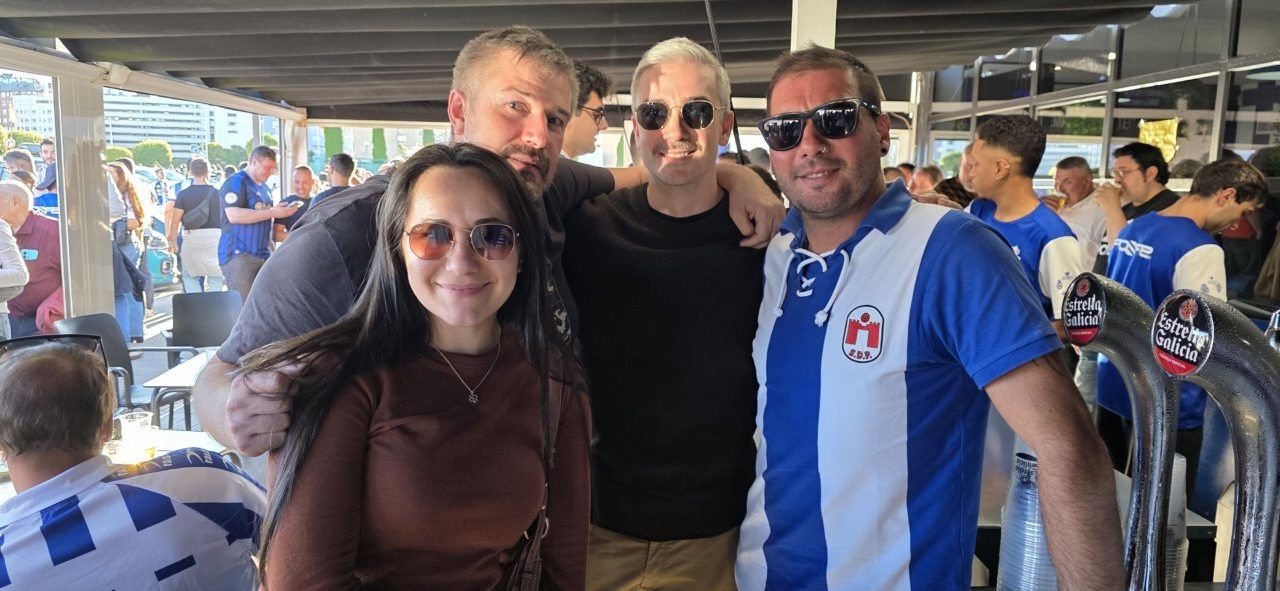 Grupo de aficionados de la Ponfe en el Bar El Toralín