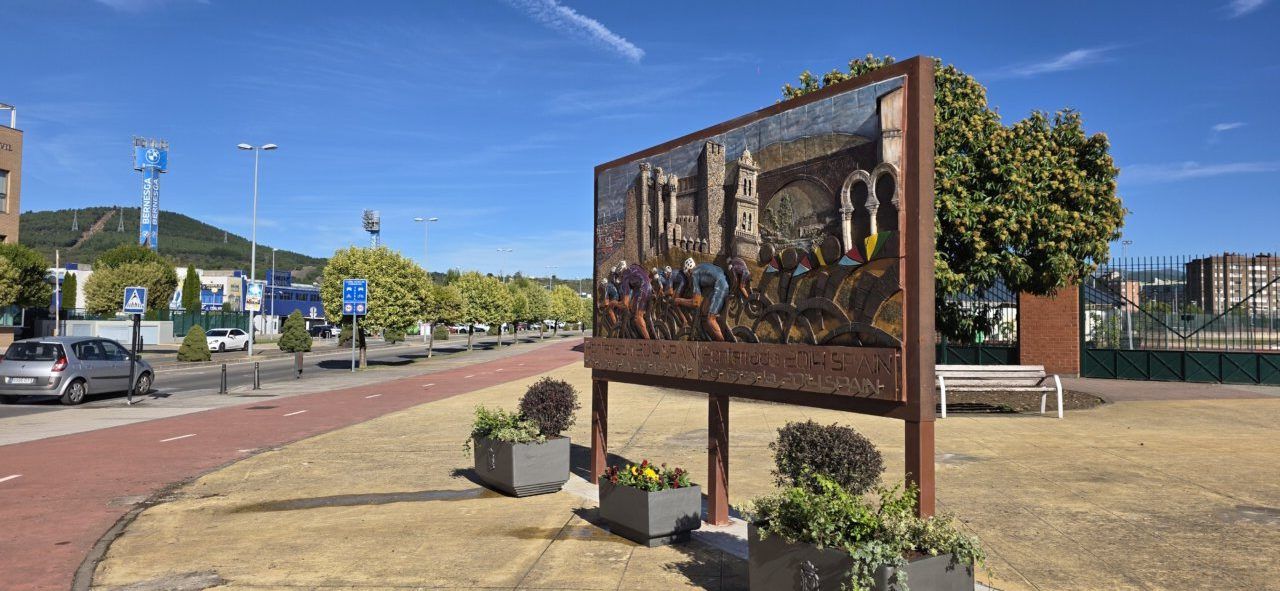 Mural conmemorativo del Mundial de Ciclismo de 2014 en Ponferrada