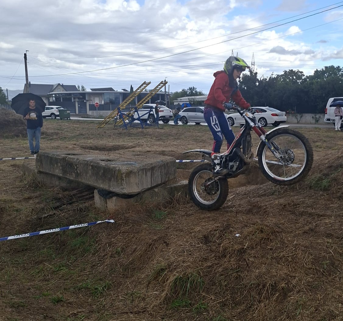 Niño compitiendo en el VI Trial de Niñ@s en Camponaraya