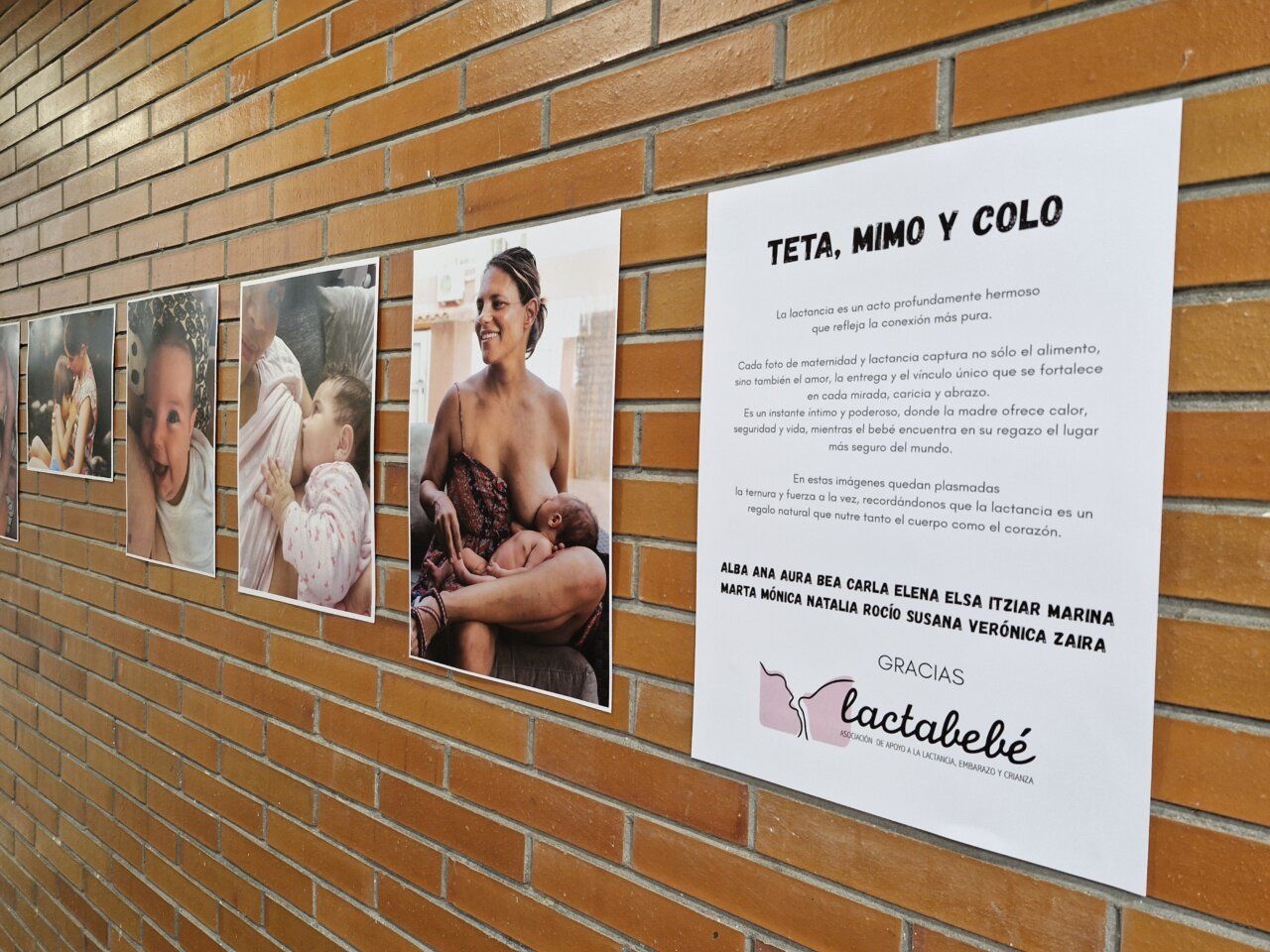 Fotografías de madres lactando en la exposición del Hospital El Bierzo