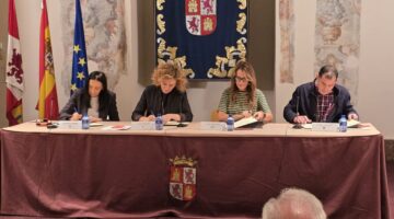 CSIF, ANPE y STECyL-i firman el acuerdo docente y reclaman su publicación urgente en el BOCYL
