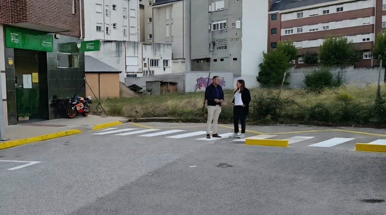Intervención en la calle Málaga para mejorar la seguridad peatonal en Ponferrada
