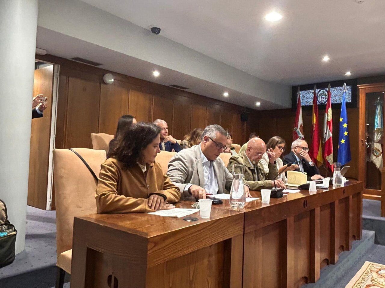 Reunión del PSOE de Ponferrada sobre subvenciones a asociaciones vecinales