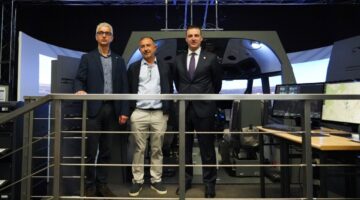 La Universidad de León certifica un simulador de Boeing 737-800 para formar pilotos